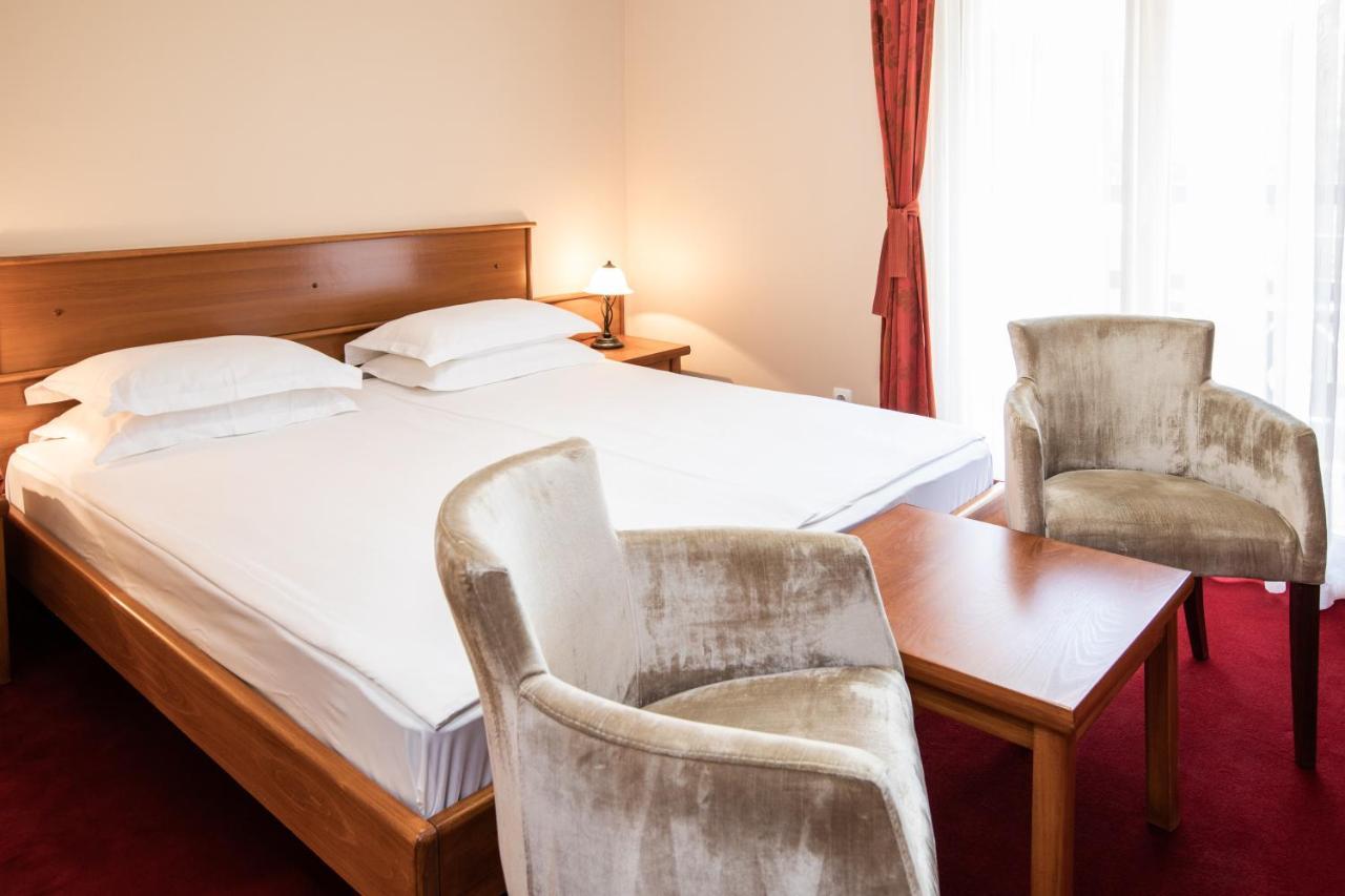 Hotel Vila Lago Palić Esterno foto
