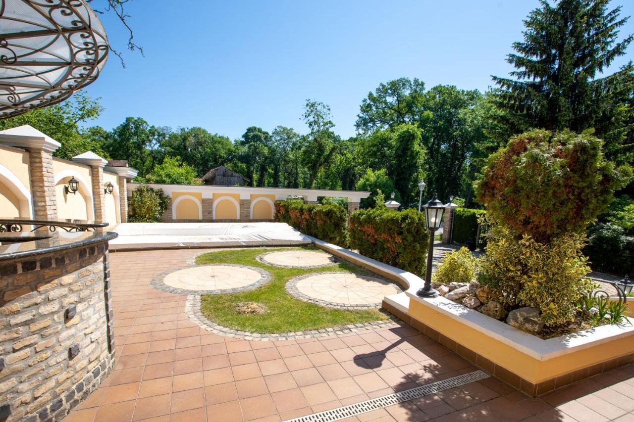 Hotel Vila Lago Palić Esterno foto