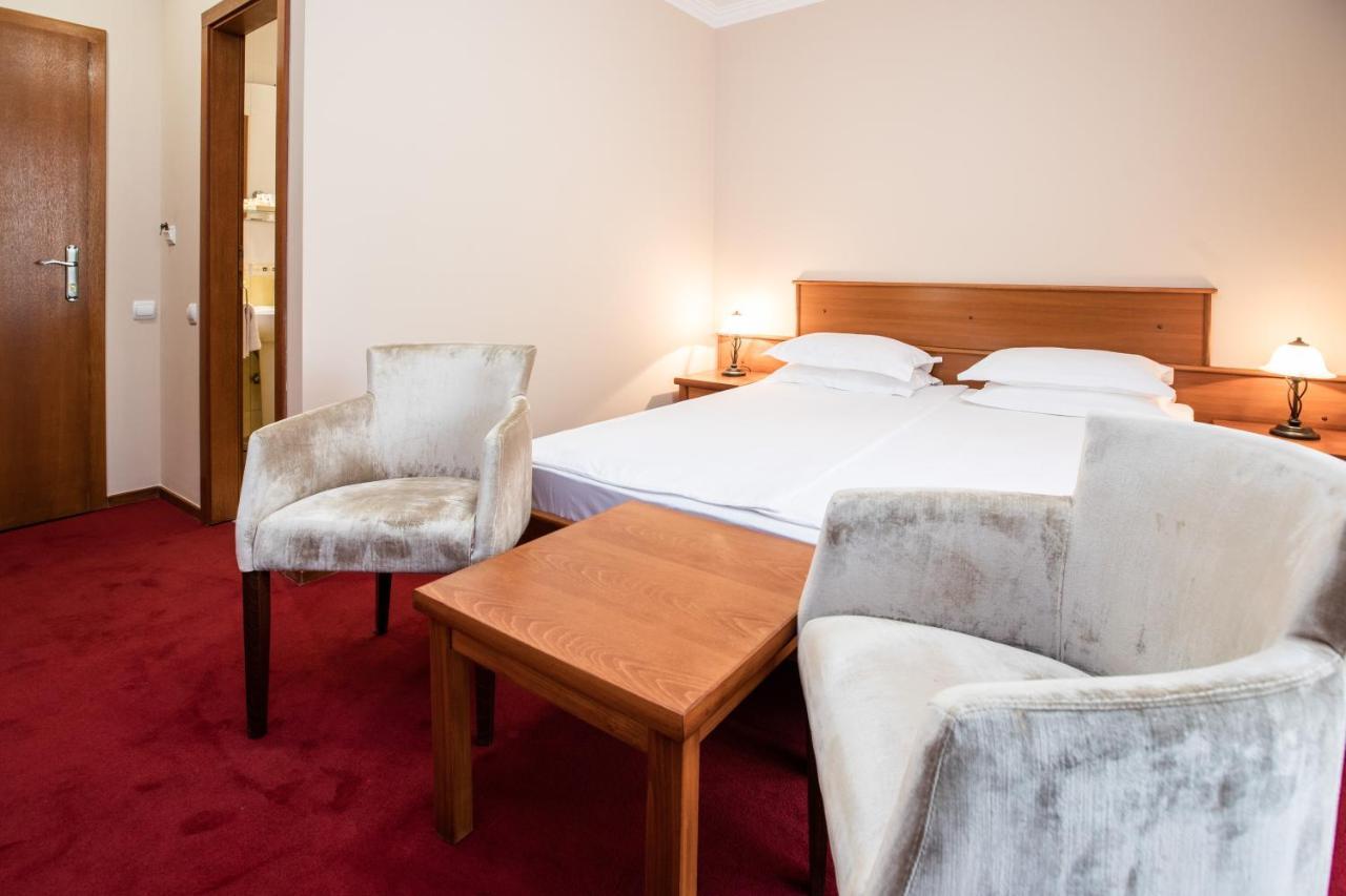 Hotel Vila Lago Palić Esterno foto