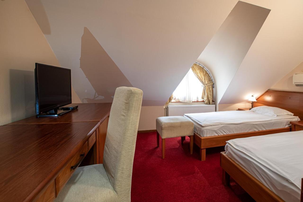 Hotel Vila Lago Palić Esterno foto