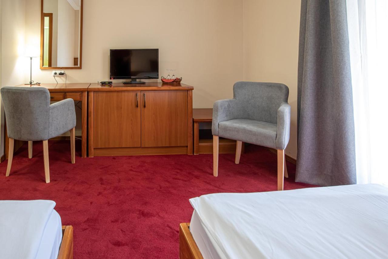 Hotel Vila Lago Palić Esterno foto