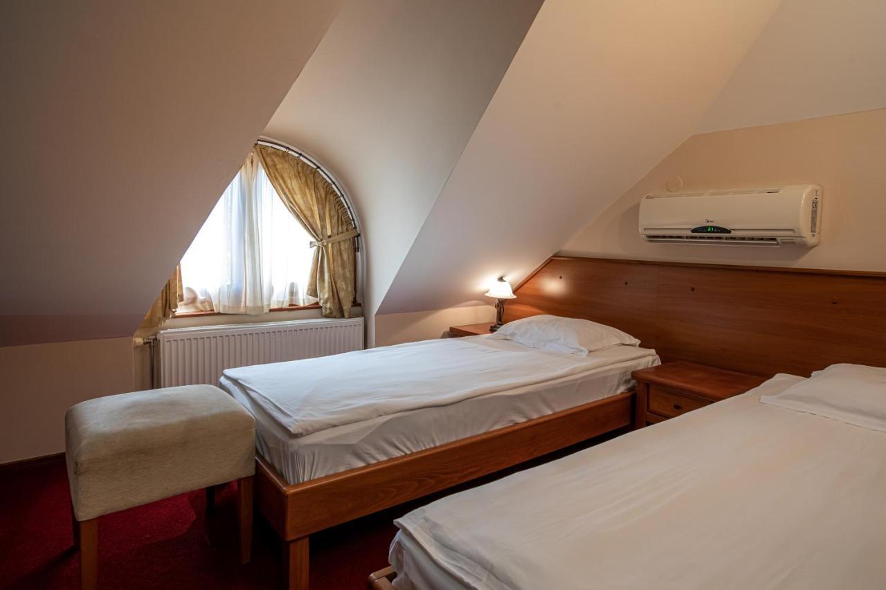 Hotel Vila Lago Palić Esterno foto